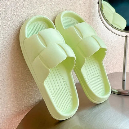 1PC Thick Flat Bottom Bathroom Home Slippers Fashion Soft Sole EVA Indoor Lady Sandals 2023 Summer Non Slip Flip Flops